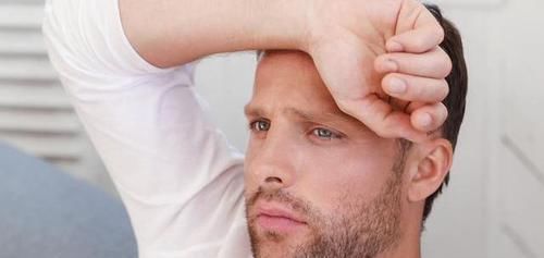 男人|男人衰老的标志2处会变大,2处会缩小,占一个,说明你真的老了