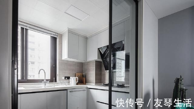 风格|110平的轻奢风格,很独特但又很有味道,很具个人的装修风格