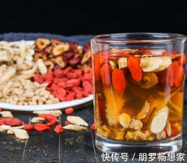 泡水|黄芪、枸杞和大枣,你们能一起泡水喝吗今天就给你说清楚!