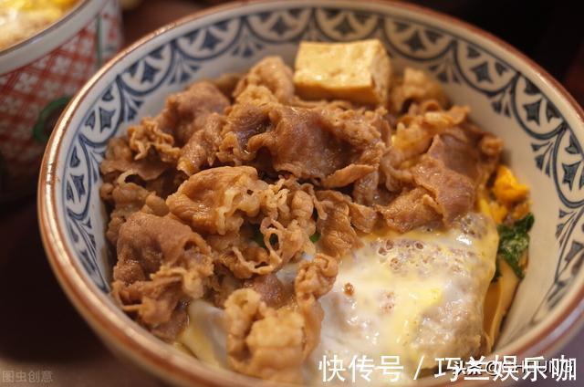宅家|黑椒土豆肥牛,鲜香软嫩超下饭,好吃到舔碗底,周末宅家就吃它啦