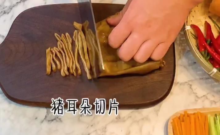 猪身上有这一“宝”,大多人不会做,很多都当垃圾丢,太可惜了