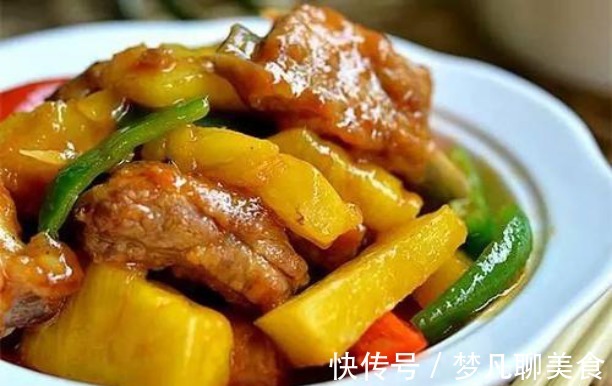 凤梨排骨|美食推荐黑木耳养颜汤、凤梨排骨、腊味饭、砂锅豉油鸡的做法
