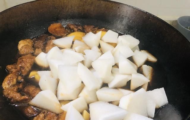 解馋|宅在家的周末午餐,三口人4个菜,有肉有鱼有凉菜,好吃还解馋