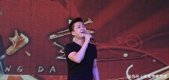 他卖惨谎称亲爹患骨癌,获星光大道冠军捞金千万,混夜店被封杀!