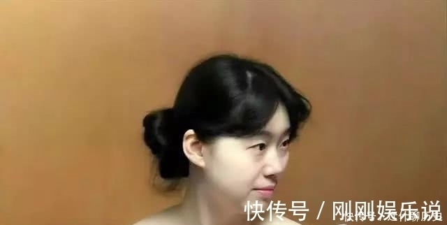 香花与毒草！冷军这幅画卖了860万，放大10倍，网友：这不是画，越看越可怕