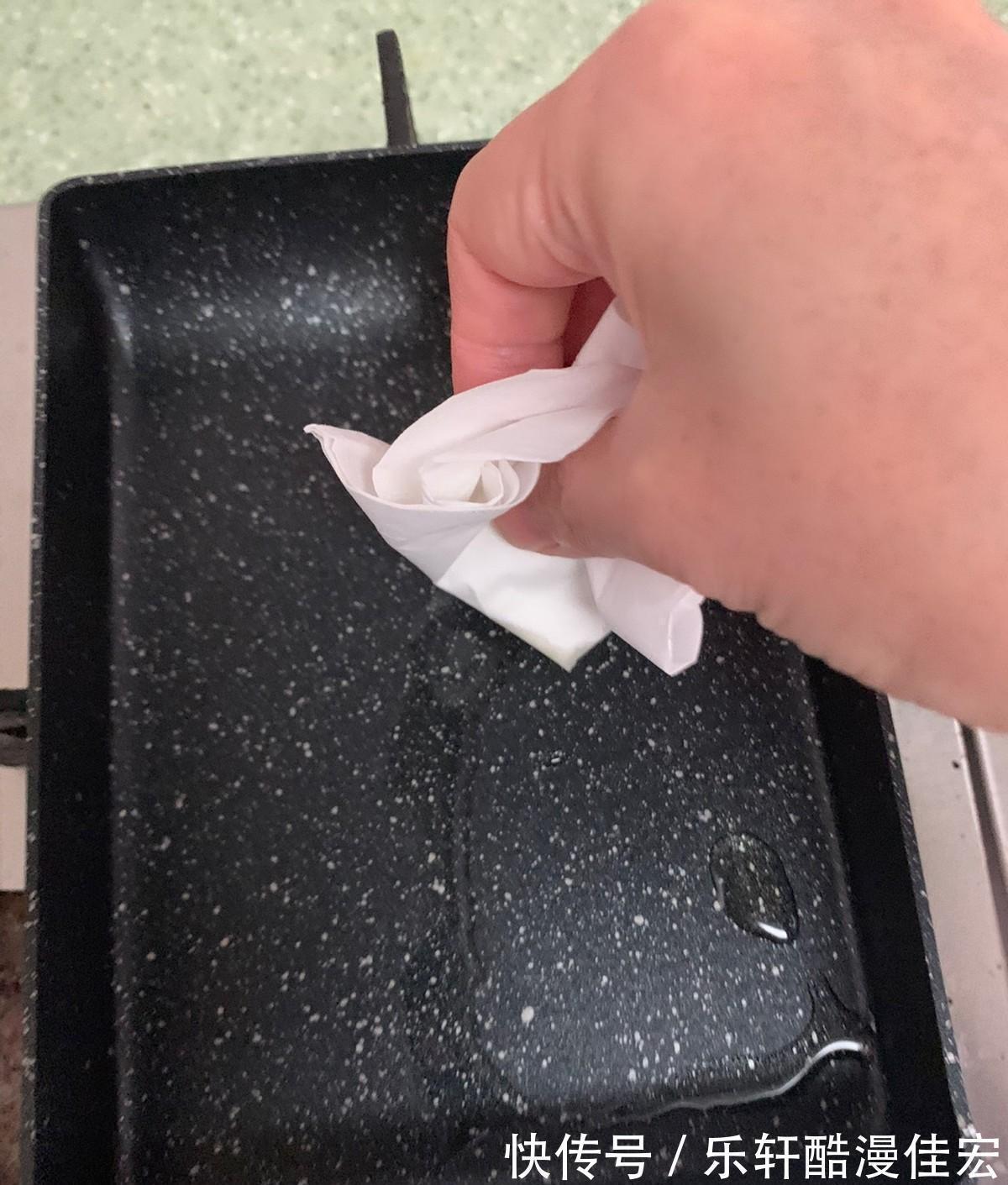 在家制作日料中的厚蛋烧，鲜香可口，制作简单还有营养