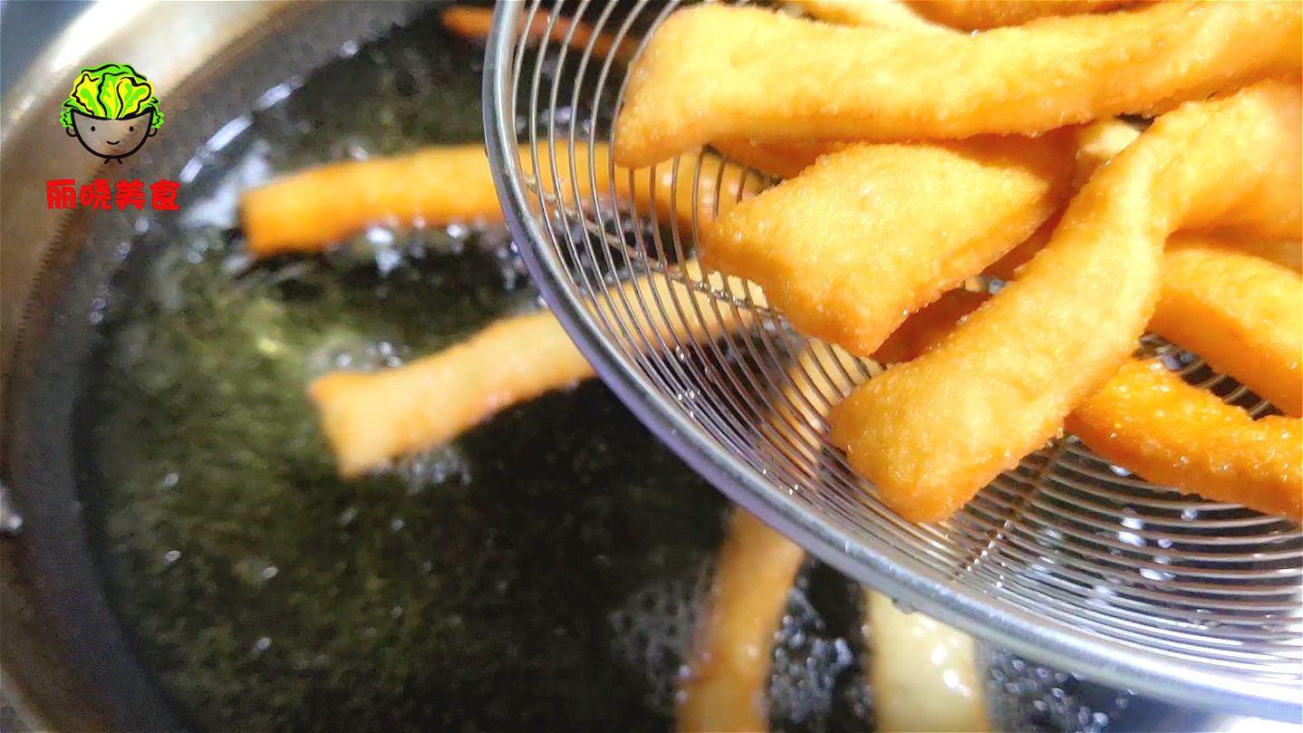 家有糯米粉可以这样做,不蒸不煮不烙,酥脆可口,妥妥的懒人早餐