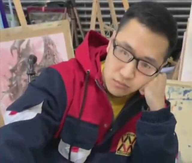 画室$美术生为了偷懒,在脸上画了一副眼镜,老师差点被瞒天过海