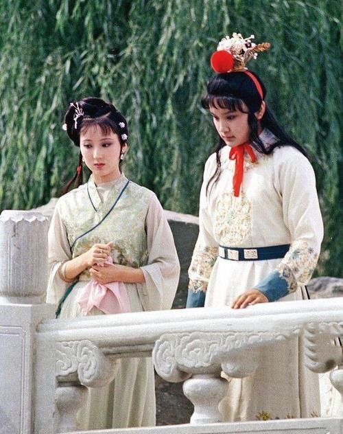 黛玉|红楼梦：林黛玉的悲剧是谁造成的？贾母和王夫人不是主要责任人