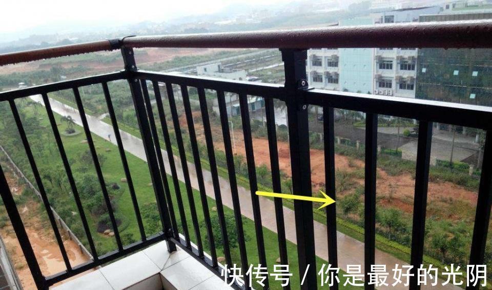 妙招|阳台不让封，业主出妙招装上这种网，保证了安全还不会影响采光！