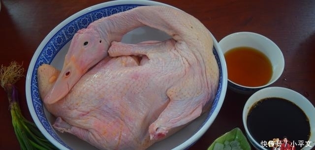 教你做|鸭肉别只会做啤酒鸭了,教你做皮脆肉嫩的豉油鸭,看看你喜欢吃不