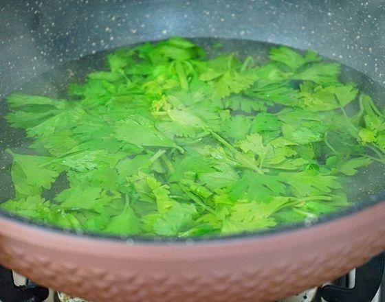 玉米面窝窝头这样做,营养健康又香软美味,一上桌就被家人抢着吃