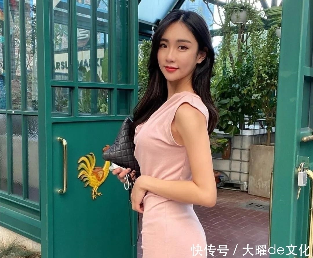 普拉提|“颜杀”甜美女教练，40岁了皮肤紧致，身材完美，是怎么做到的