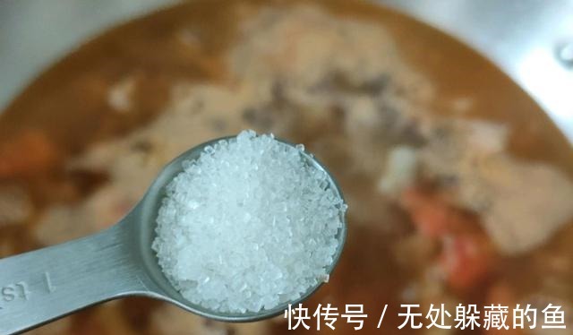 炖牛肉|秋季必备的高压锅美食，暖胃又暖心的金针菇牛腩煲！