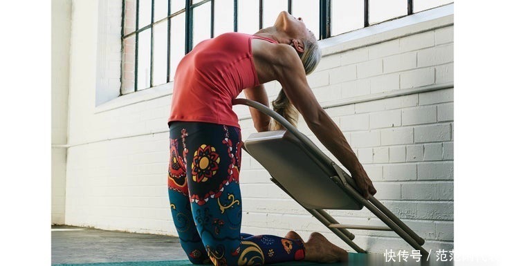 瑜伽|瑜伽骆驼式总是腰痛？手抓不到脚？这9个技巧要掌握