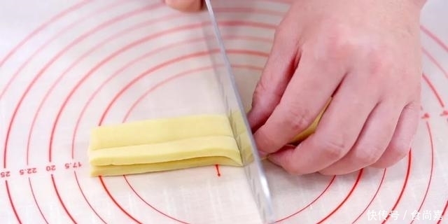 儿子馋它大半年,终于吃上了!蓬松香脆、味道纯正