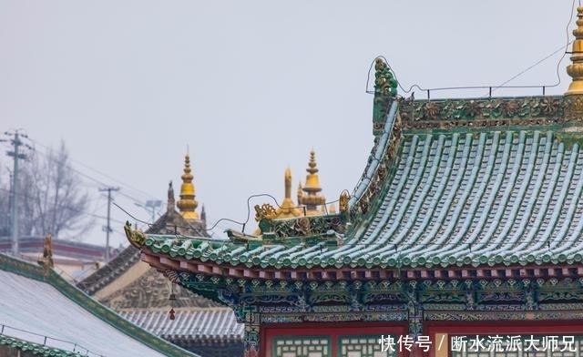 青海最著名的寺庙，宗喀巴大师的诞生地，还是青海最出名的景点！