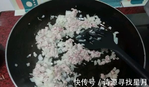 汤汁|糯米烧麦怎么做才好吃,和面和馅都有技巧,米粒吸满汤汁肉香四溢!