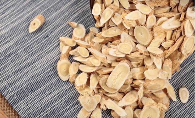 黄芪与它一起泡水喝,补气而不滞气,行气而不耗气,你知道吗