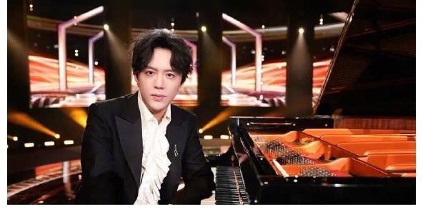 哥哥们初舞台排名公布,言承旭张云龙一秒互选,李承铉小尾巴出现