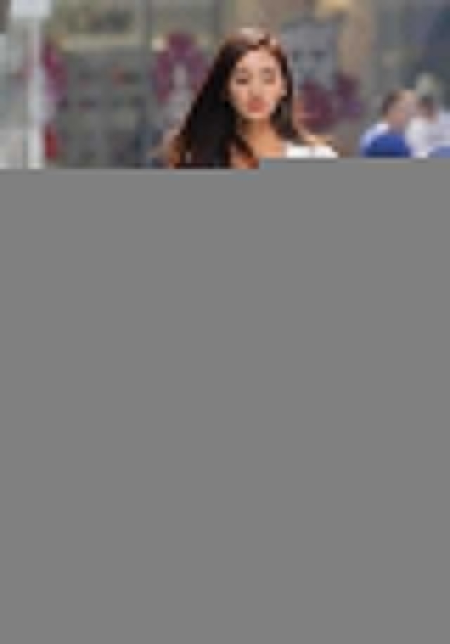 小姐姐|街拍美女小姐姐,娶图1需要1辆奥迪,娶图4需要1辆法拉利