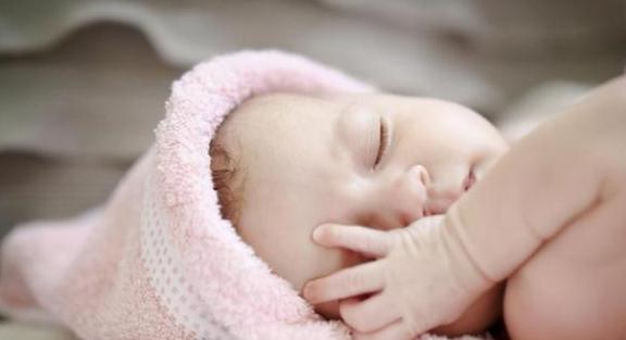 宝宝|新生儿究竟是怕冷还是怕热?答案是这样的,新手父母别犯糊涂