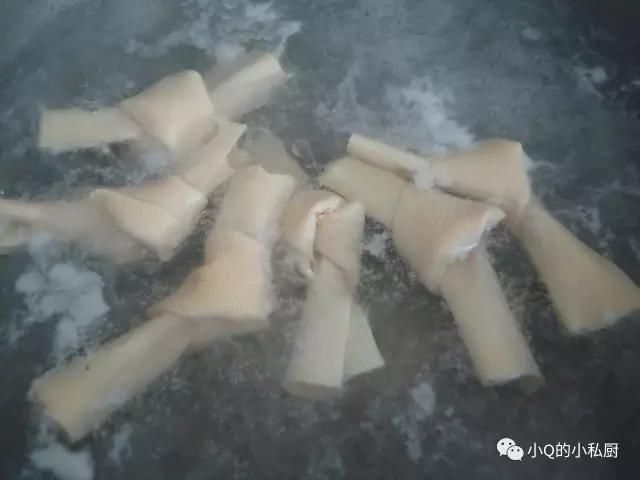 砂锅|今天的菜又脆又肥又不腻竹笋好吃、脆嫩、健康、开胃