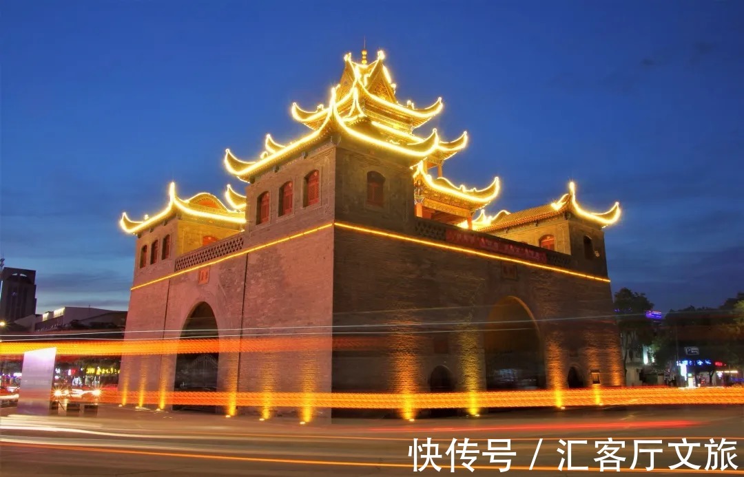 沙漠|除了黄沙漫天，腾格里的沙漠里还能干什么？