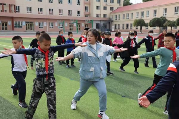 体育活动|立新实验小学：【立新?双减】体质管理篇——增强体育锻炼，与健康同行（三）（图）