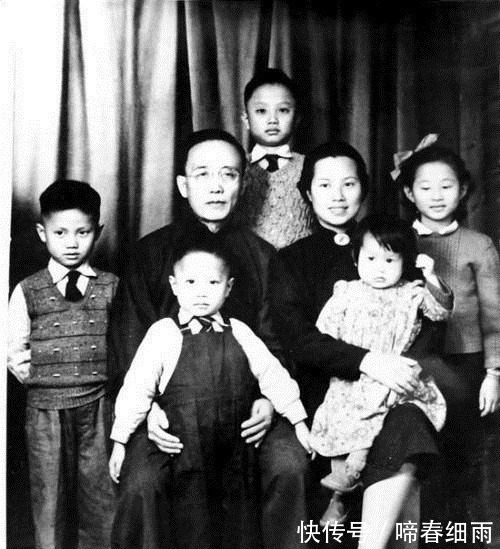 新诗&抛开郭沫若身上争议,他取得的成就有多高?鲁迅给出了自己的答案