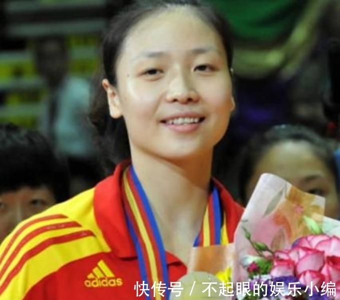 女排|逆生長(zhǎng)！中國(guó)女排惠若琪生娃后曬出新照，氣質(zhì)更勝?gòu)那?，依舊美艷