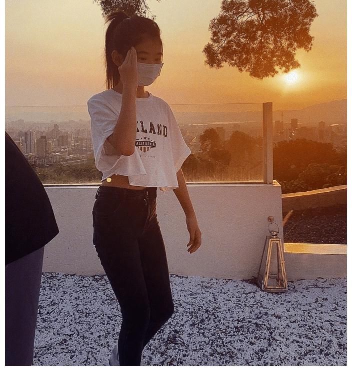 《爸爸去哪儿》的萌娃们长大了，曹格女儿近照变化大，长腿惹人羡