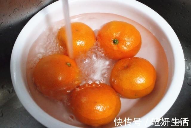 红枣水|把橘子放锅里蒸一蒸，真是太聪明了，用途花钱买不到，简单还实用