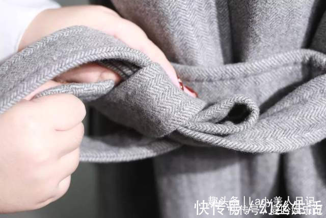 风衣后面的腰带怎么系有6种系法,可能你一种都还不会!