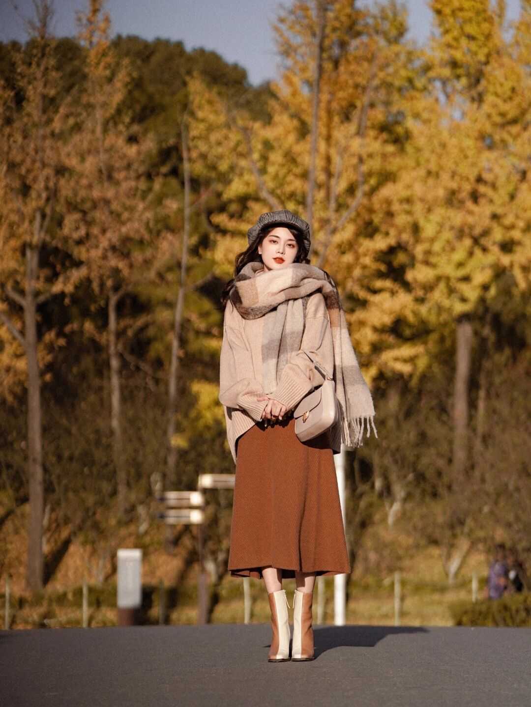 自然色|天冷了,为什么建议“毛衣搭配半身裙”,时髦精们的示范给你答案