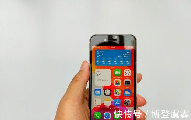 iphone6s|入手一部2500左右的手机，目前还在用苹果6SP。