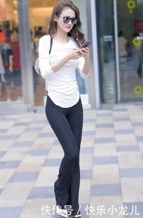 高跟鞋与喇叭裤是绝配,简约唯美不失贵气,留下美好的“回忆”!