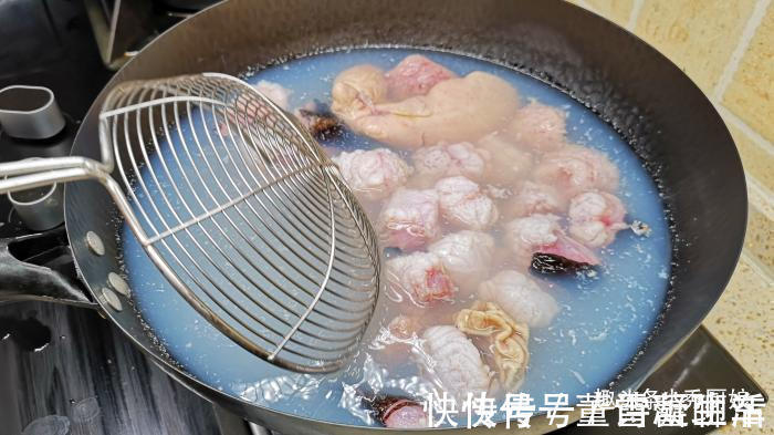 蛤蟆鱼|入秋后,遇到此鱼别不懂吃,营养极高,女性要多吃,炖豆腐吃最香