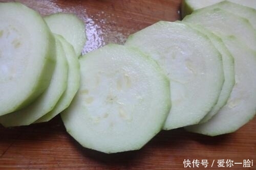 小孩早餐吃这个,营养好长得高,提高免疫力,