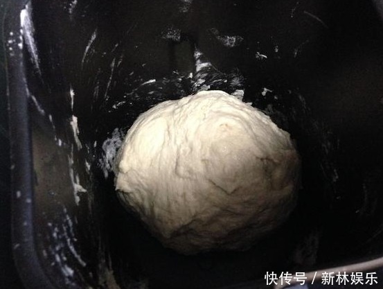 早餐别再只是吃油条了,在家自制小面包,好吃又美味