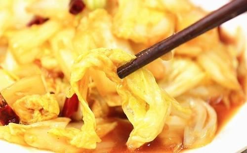 为啥饭店炒白菜那么好吃？原来多做了这1步，难怪又香又脆不出水