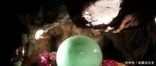 发现|公主小墓被盗毁,考古人员踢墙发泄,却踢出一件3亿的宝物