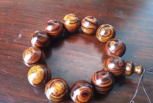 把珠子表面|这东西车出来的珠子能玩儿吗?