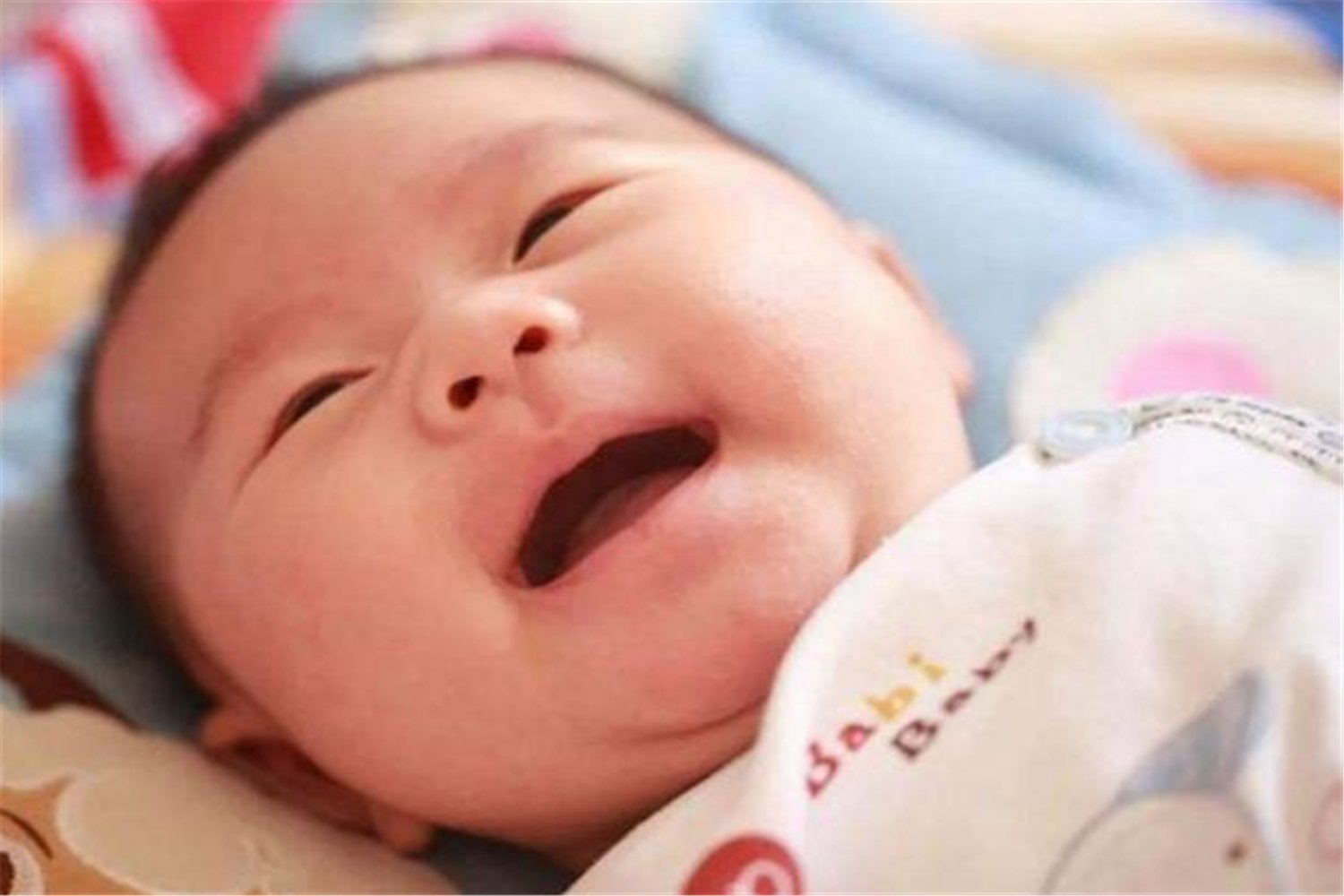 专注力|孩子智力发育情况,1岁内就有迹可循,有这3种表现多半是高智商