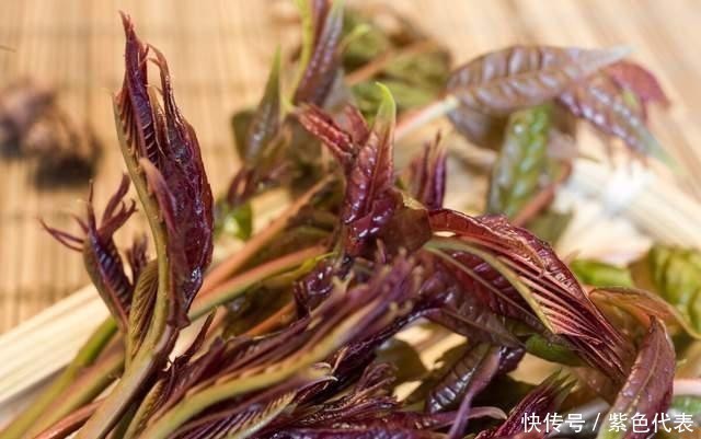 酸菜|血糖偏高的人,少吃4种蔬菜,忌口2种食物,或能减少血糖波动