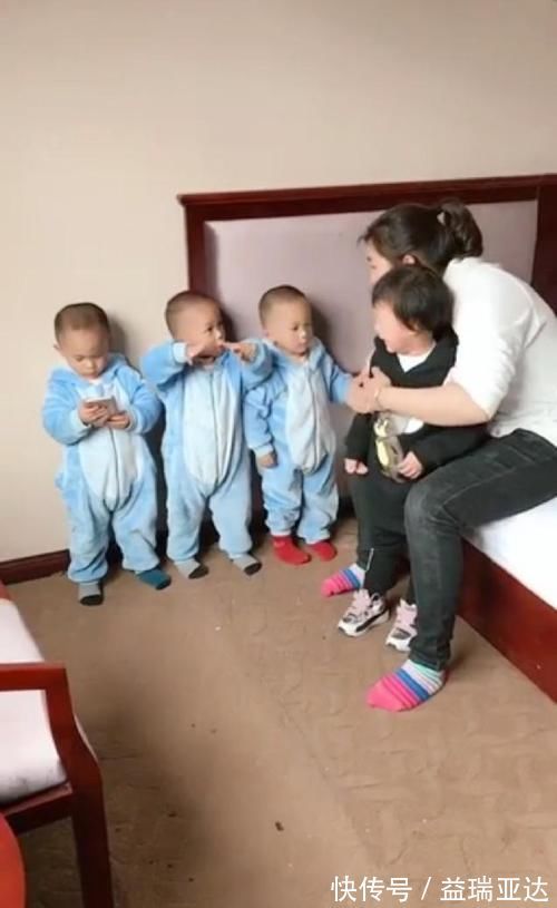 小刘|三胞胎合伙打哭小姨，妈妈问是谁打的？3个宝宝立刻就窝里反了