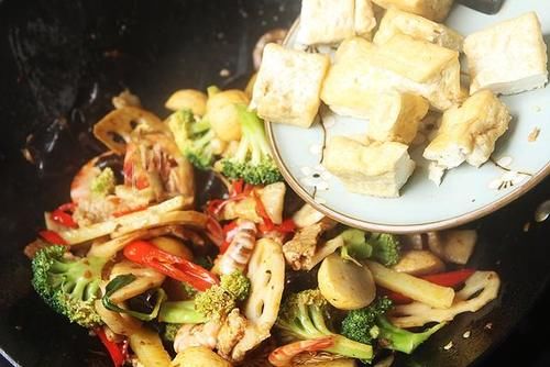 鲜香|秋季舌尖上的诱惑,麻辣鲜香,想吃啥随便加,美味刺激还不贵