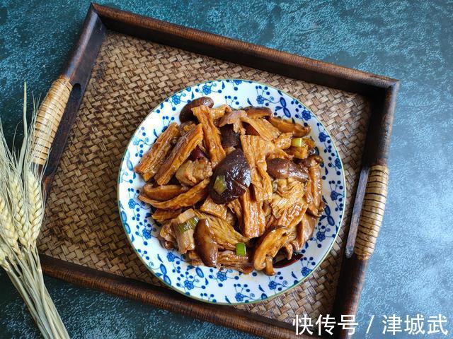 这食材10元一斤,蛋白质含量比牛肉还高,常吃点,家人都受益