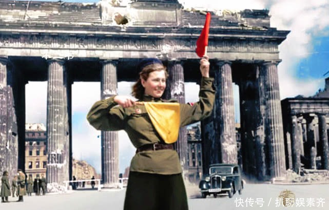 苏德战争|二战上色老照片：惨烈的斯大林格勒战役、美军俘获日军军旗