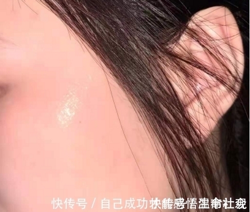 面膜|建议女生护肤远离这四个“坏习惯”,不然皮肤变差,黑头痘痘变多